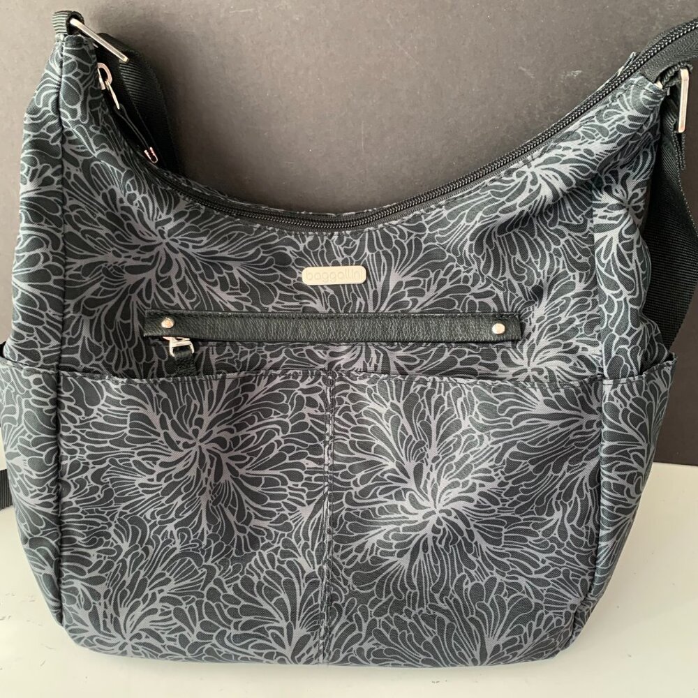 BAGGALLINI CROSSBODY BLACK BAG CROSSBODY PURSE METAL HARDWARE